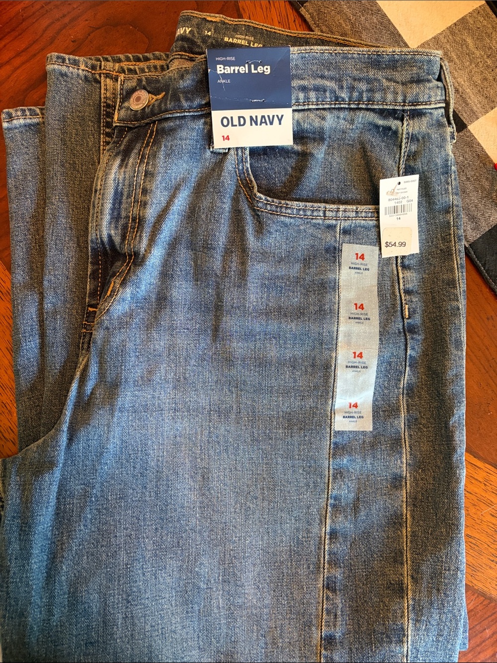 Old Navy Women’s Barrel Leg Jeans - Medium Blue Wash